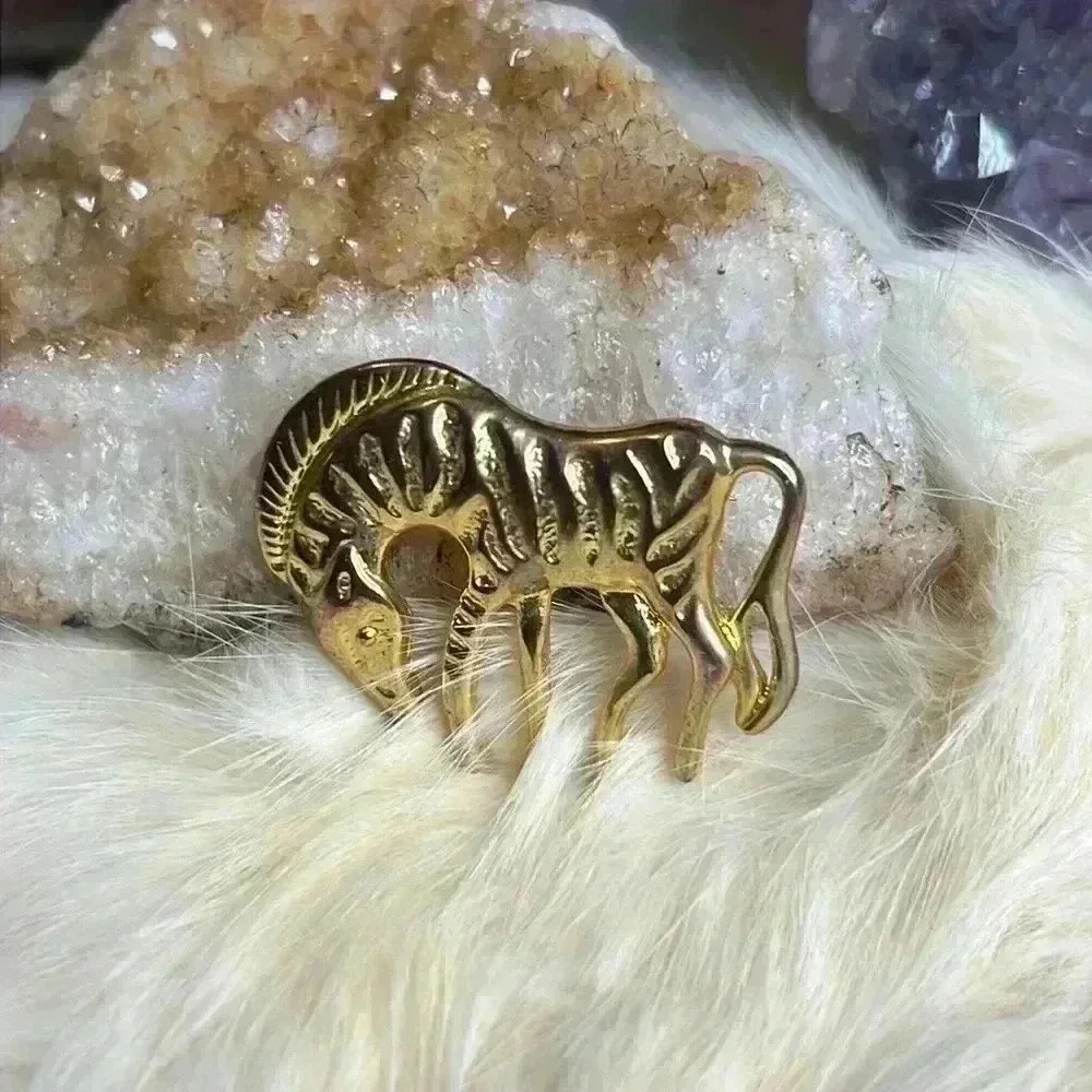 Vintage Zebra Brooch - Picture 1 of 3